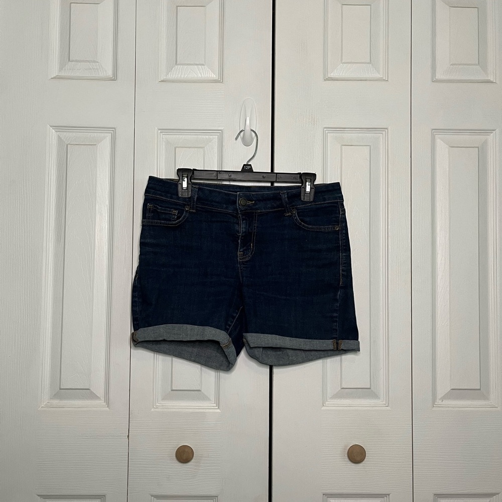 ❗️Closet Clear Out❗️Maurices Blue Jean Shorts